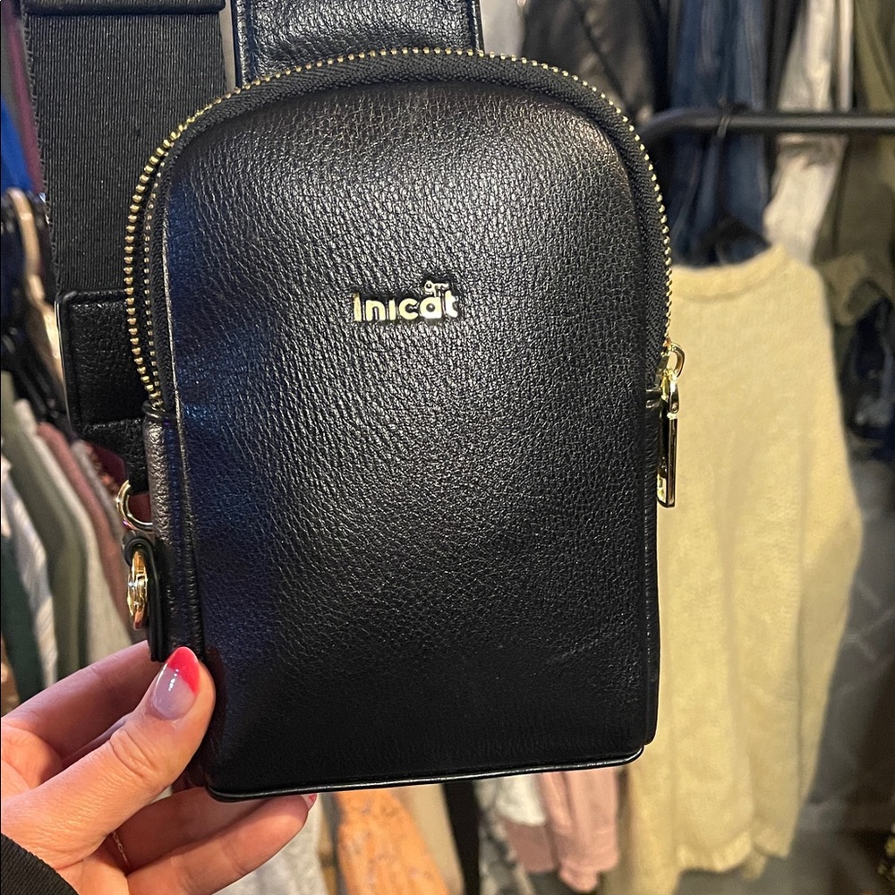 Inicat Black Leather Shoulder Bag